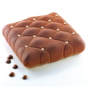 Matelassé - Tårtform med ett chesterfieldmönster. från Silikomart