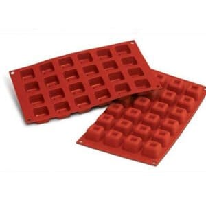 SF080 Small Square Savarin 16ml - från Silikomart - Söders gourmet