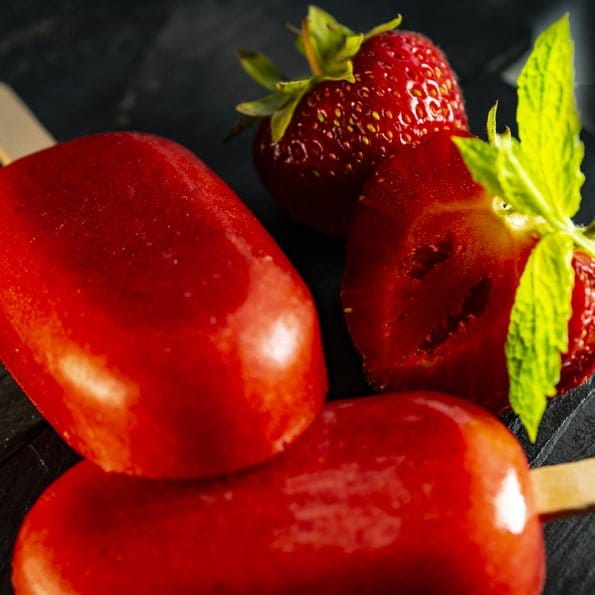 Jordgubbsisglass: Strawberry Daiquiri