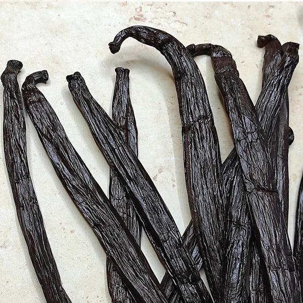 Grand Cru Vaniljstång Tahiti Vanilj 250g 16-18cm - Raiatea. Med en lägre halt vanillin ger det plats åt andra aromer som anis, blommor och fruktighet. anilj från vanissa och andra kryddor finns nu i sverige hos söders gourmet på bordet