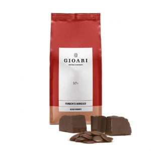 MÖRK CHOKLAD 57% FONDENTE MORESCO GIOARI 3KG. Chokladpellets i 3kgs påse med smak av banan, tobak, mandel, skog och karamell